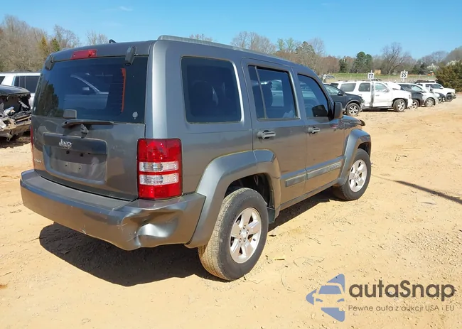 1C4PJMAK2CW183647: 44525101