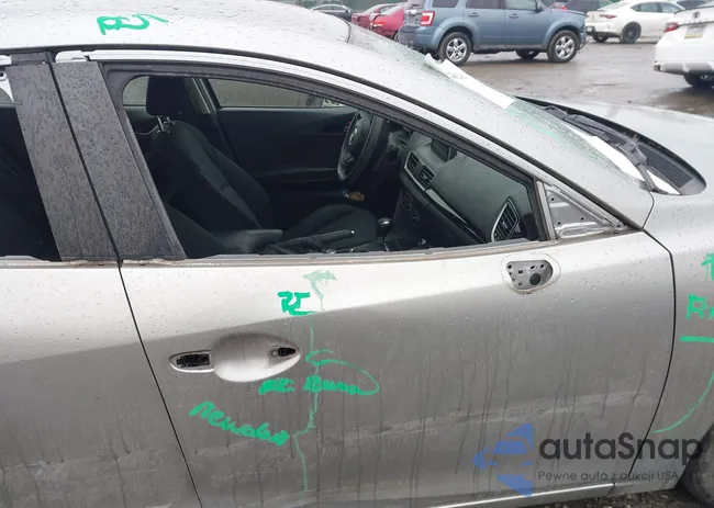 3MZBM1U76FM144410: 44525201