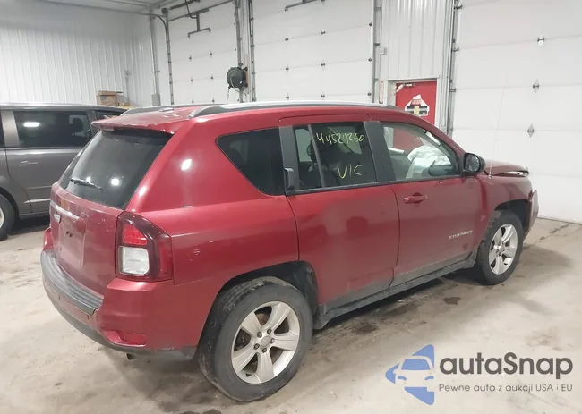 1C4NJDBB1GD638690: 44524260