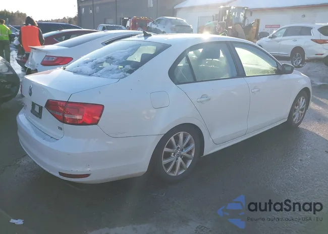 3VWD17AJ3FM260975: 44524337