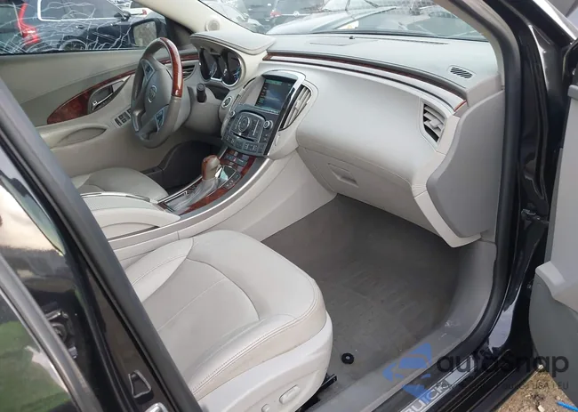 1G4GF5G30DF186518: 44524353