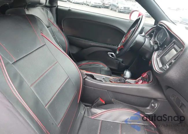 2C3CDZAG6FH788745: 44524460