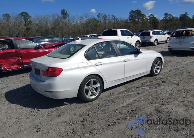 WBA3B1C57FK140206: 44524532