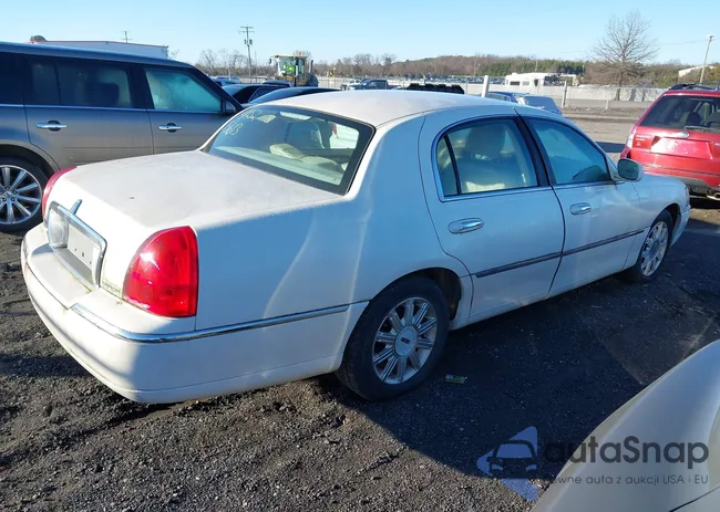 1LNHM82VX7Y619663: 44525613