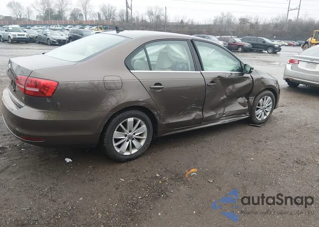 3VWD17AJ0FM239811: 44525731