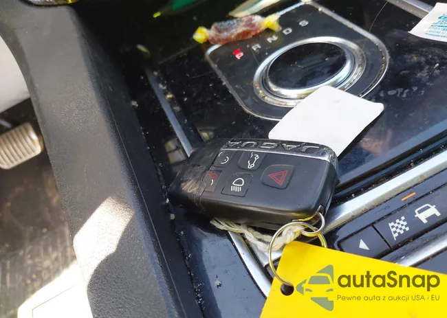 SADCJ2FX9KA366745: 44526124