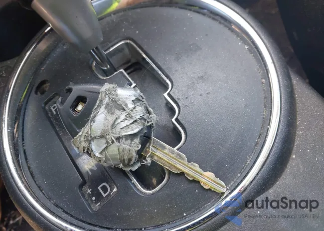 4A4AP3AUXFE044482: 44525228