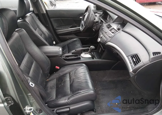 1HGCP26888A084075: 44525302