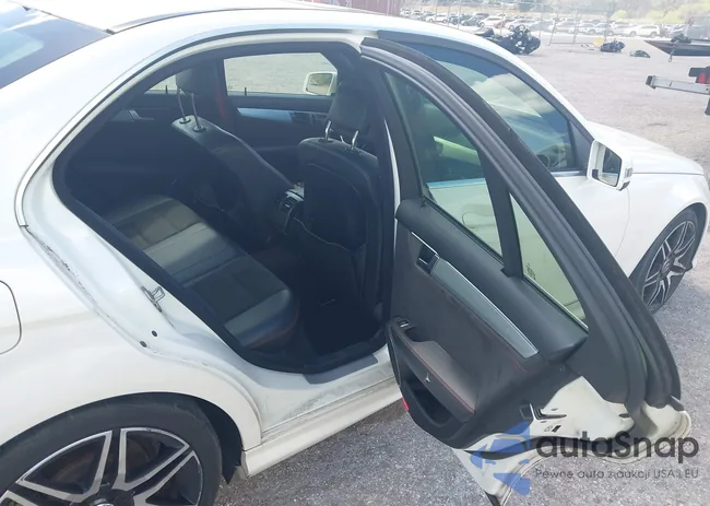 WDDGF4HB2DA859946: 44526696