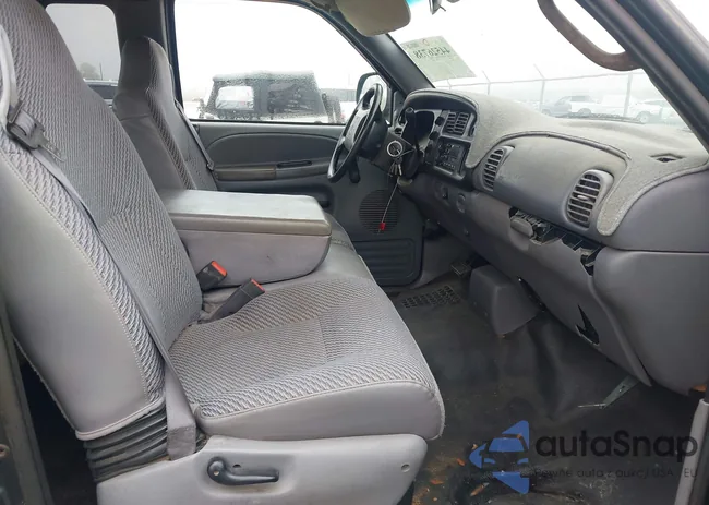 3B7HC13Y11M514732: 44526738