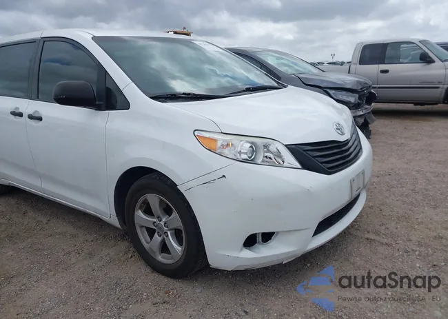 5TDZZ3DC2HS859358: 44526848