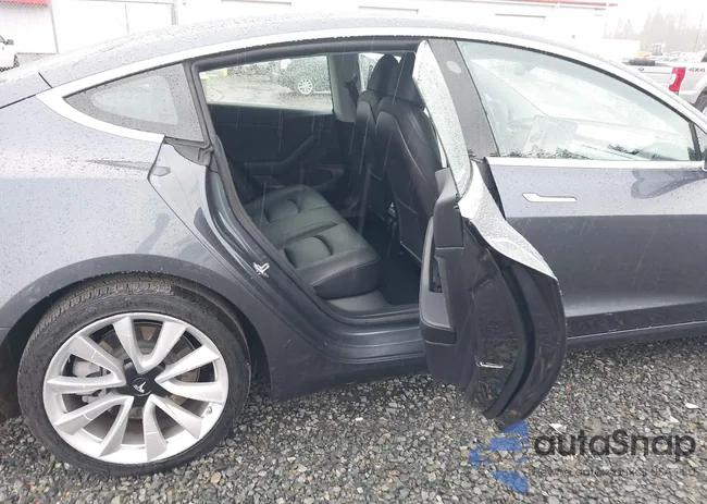 5YJ3E1EA0LF633755: 44526970