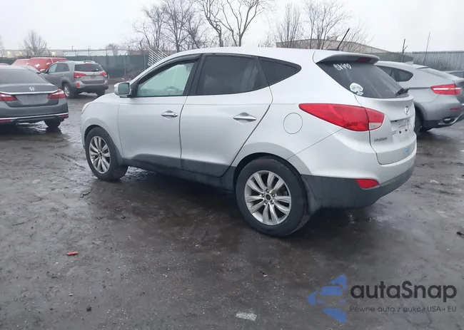 KM8JUCACXCU370867: 44527102