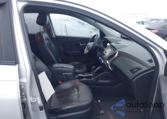 KM8JUCACXCU370867: 44527102