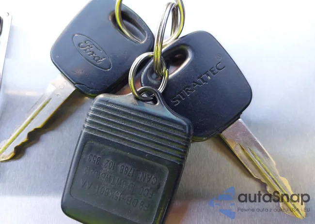 1FMZU34E3XZA00966: 44527196