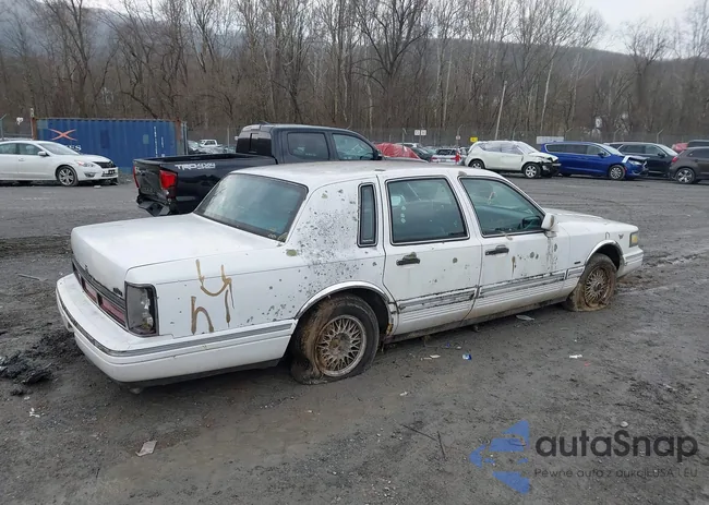 1LNLM82W6SY642630: 44526350