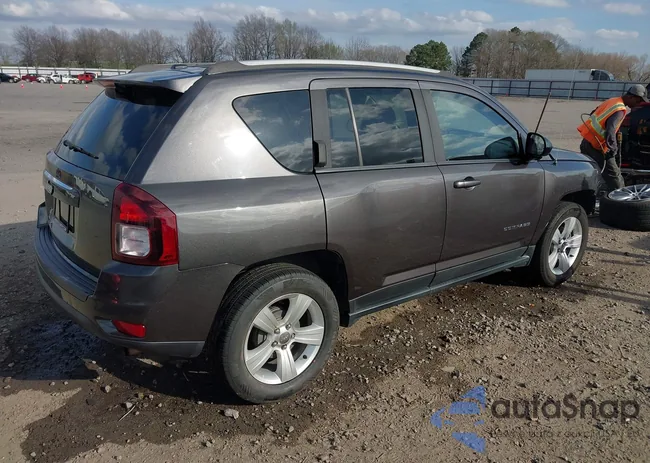 1C4NJCBB3FD295910: 44526453