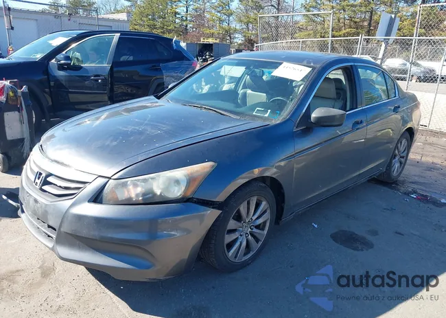 1HGCP2F8XBA098714: 44526547