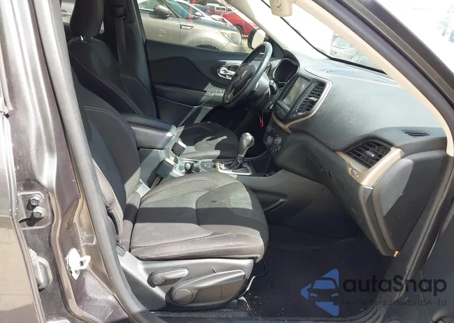 1C4PJLCB4GW190581: 44526597