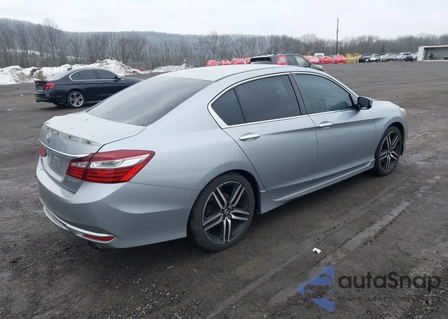 1HGCR2F5XGA158952: 44527694