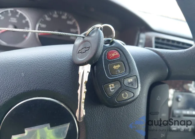 2G1WB5E35G1173315: 44527732