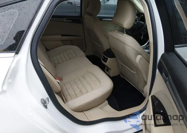 3FA6P0HD8GR144277: 44527830