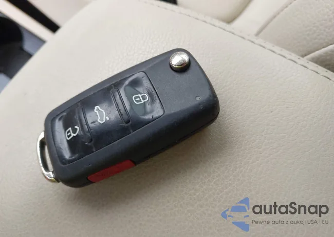 WVGRV7AX2HK002552: 44527836