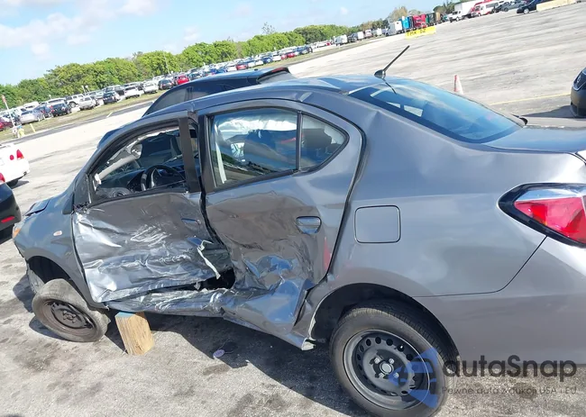 ML32FUFJ4PHF03840: 44527236