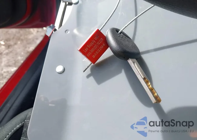 3KPA24AD3LE275445: 44527341