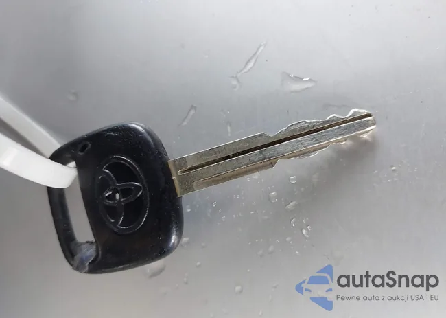 JT2BG22K6W0165258: 44527506