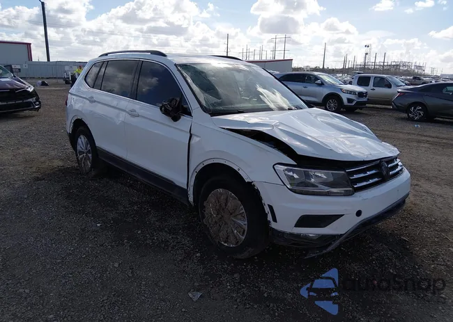 3VV3B7AX2JM011917: 44528782