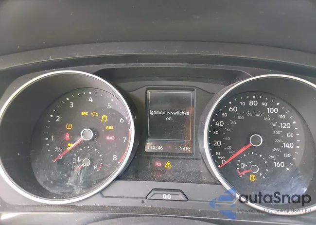 3VV3B7AX2JM011917: 44528782