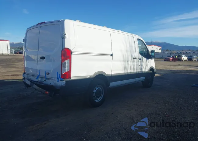 1FTYR1YM0JKA32054: 44528789