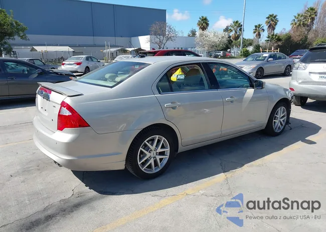 3FAHP0JA5AR273870: 44528920