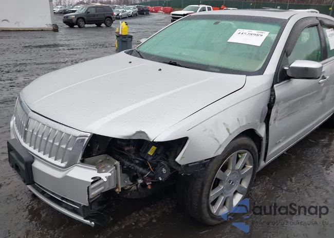 3LNHM28T89R618208: 44528989