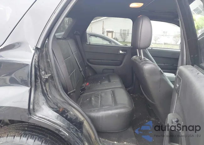 1FMCU9EG2AKB34635: 44529163