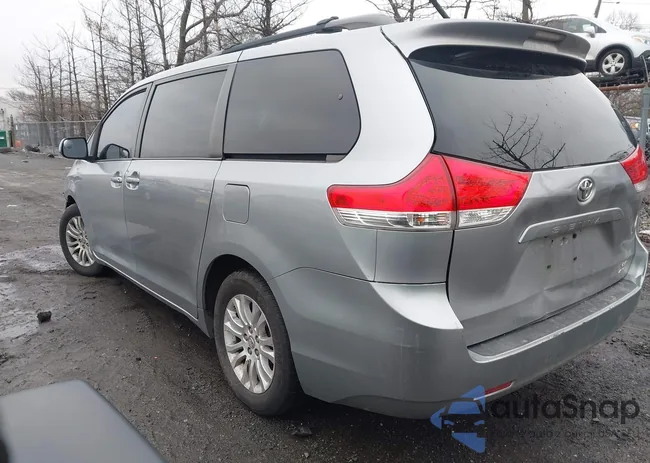 5TDJK3DC0BS004991: 44528218