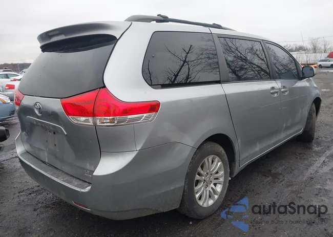 5TDJK3DC0BS004991: 44528218