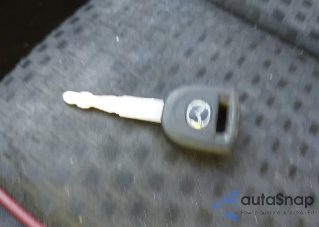 JM1DE1LY8C0136276: 44528407