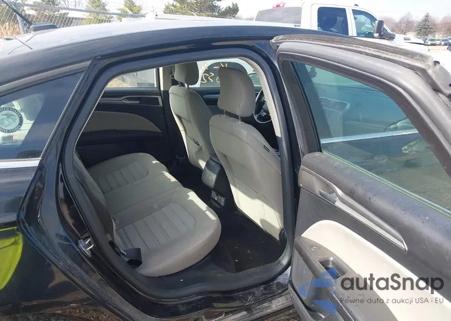 3FA6P0UU3JR273668: 44529610