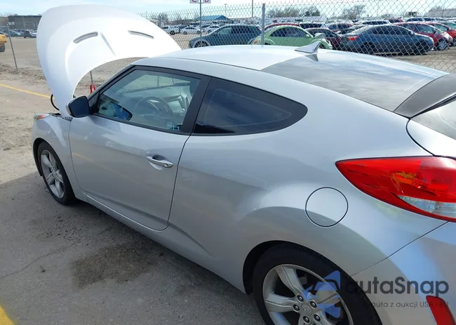 KMHTC6AD1DU144806: 44530042