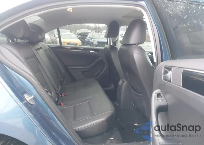 3VWL17AJ4HM363921: 44530098