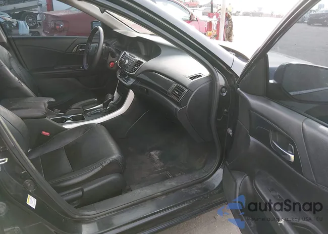 1HGCR2F55EA118579: 44529386