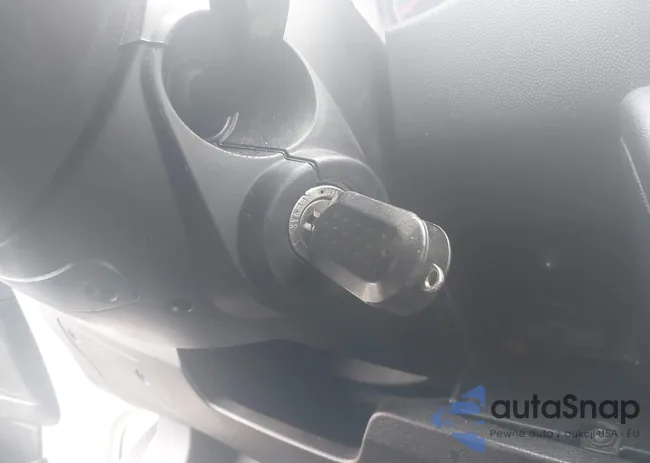 3C6TRVBG3EE109682: 44529415