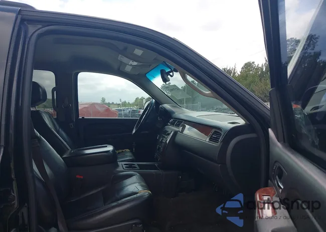 1GNSCJE08DR249931: 44530802