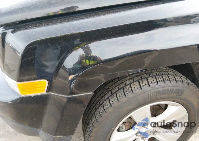 1C4NJPFB2ED547534: 44530887