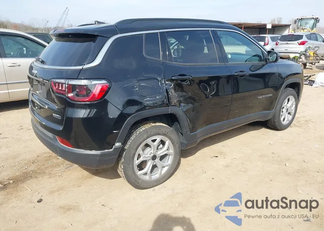 3C4NJDBN1ST548744: 44530247