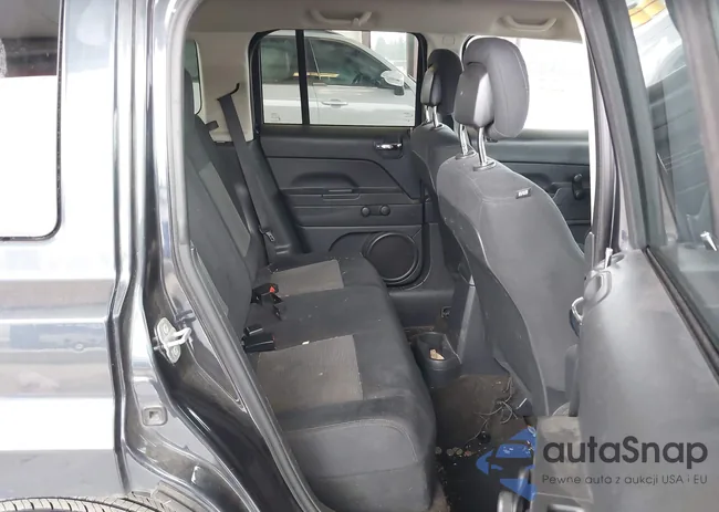 1C4NJPBA3ED890169: 44530307