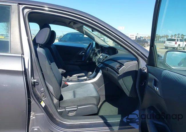 1HGCR2F37EA020135: 44531654