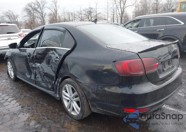 3VW4S7AJ2EM233875: 44531960